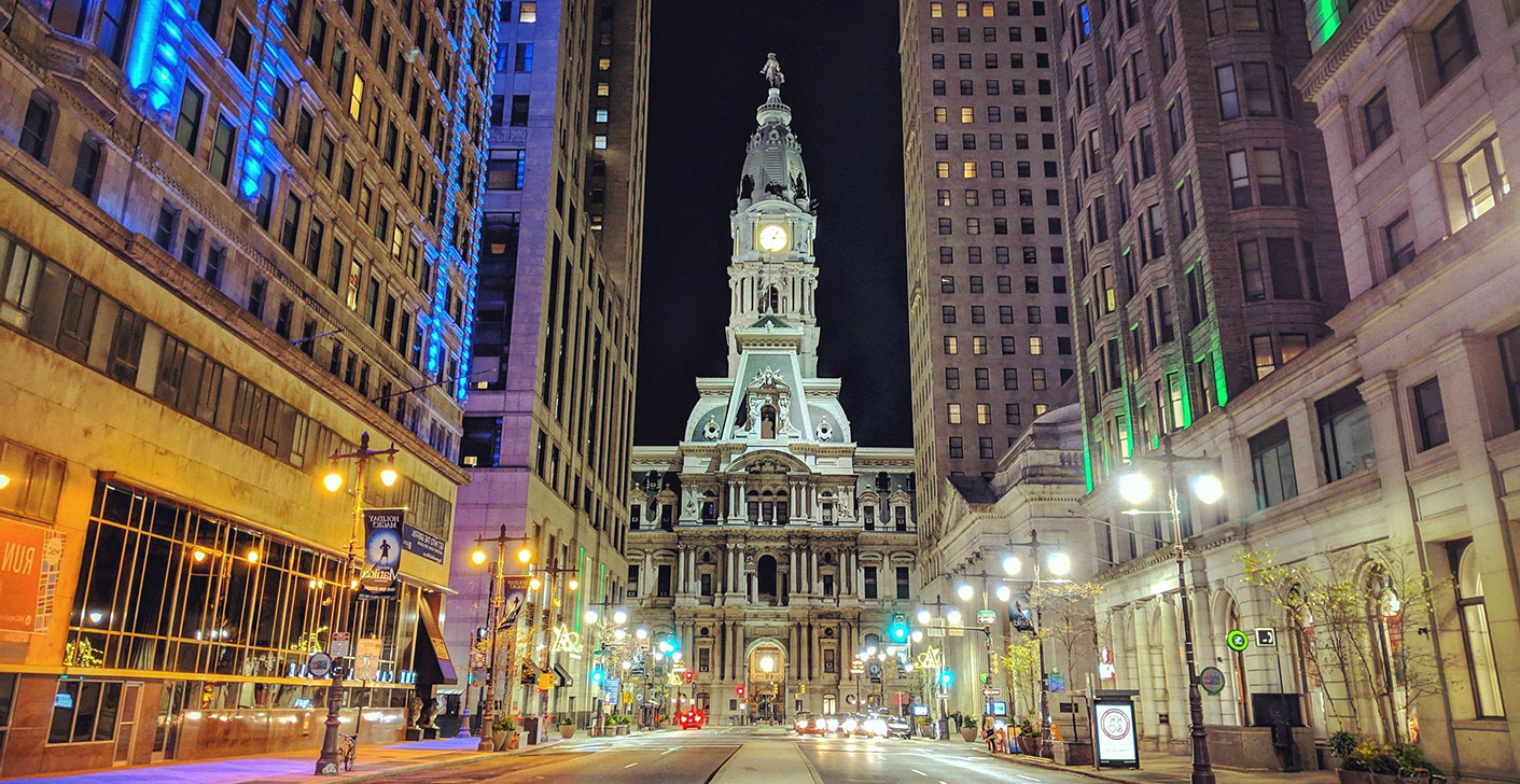 City Hall, 费城 at night